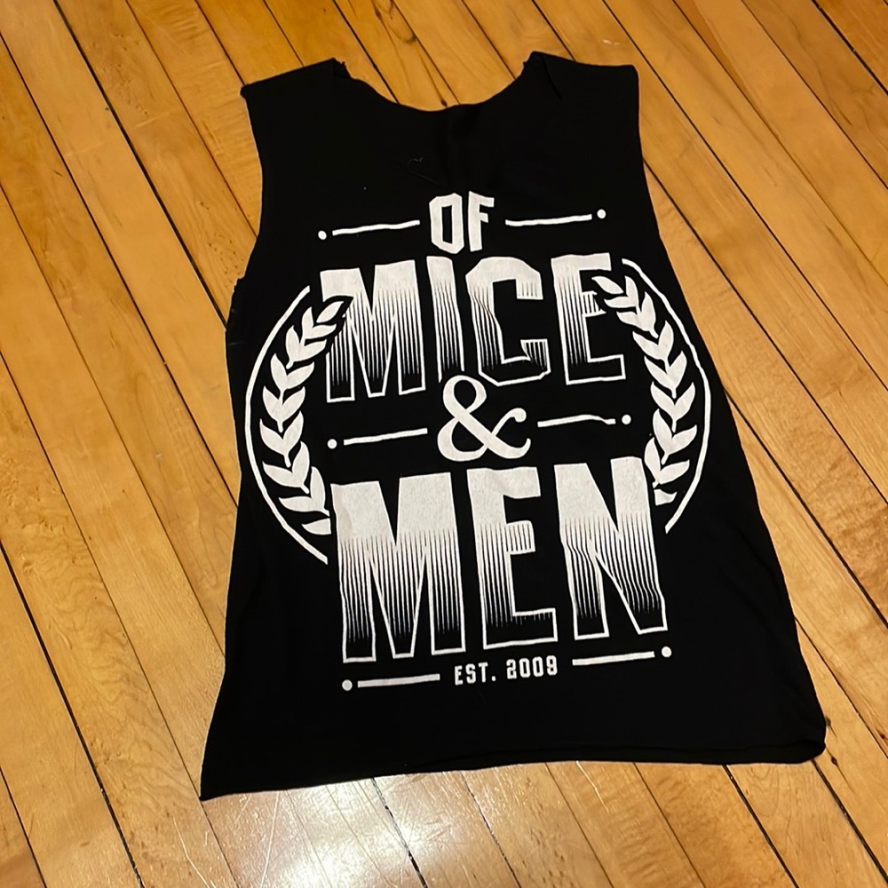 “Of Mice and Men” band shirt